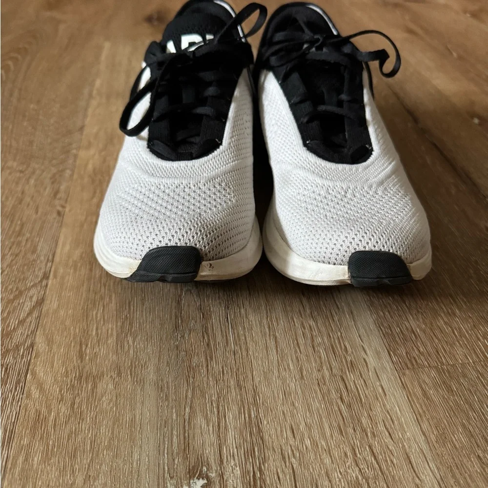 APL‎ Black and White Techloom Dream W Sneakers US 7.5